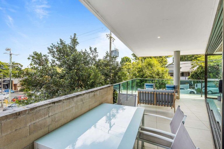 Primary image, Spacious and Superb 3-Bed Apartment, Bulimba