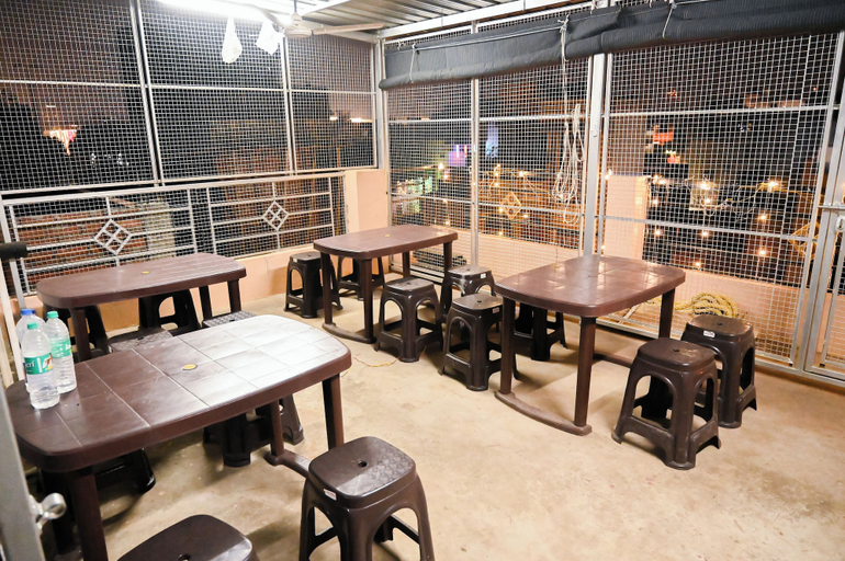 Dining, Amaya Deluxe, Varanasi
