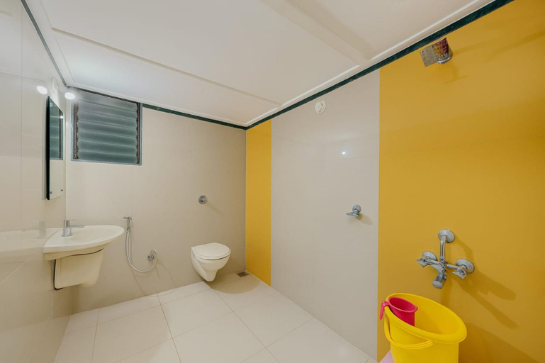 Bathroom, Hotel Sai Prarthana Inn, Sangli