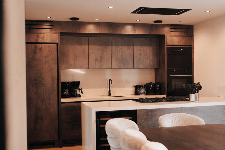 Private kitchen 3, Beautiful Holiday Home in Waarland, Harenkarspel