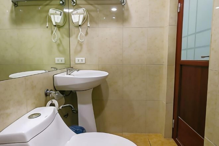 Bathroom 4, Chinatown Lai Lai Hotel Manila, Manila City