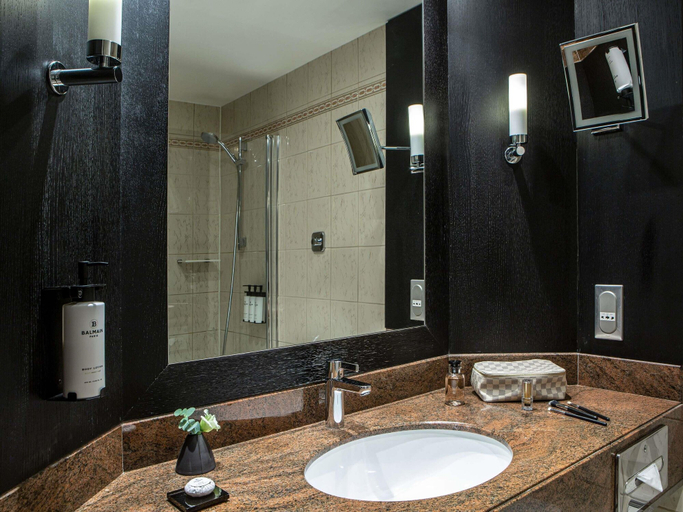 Bathroom 5, Sofitel Strasbourg Grande Ile, Bas-Rhin