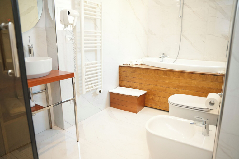 Bathroom 4, La Suite Boutique Hotel, Tiranës