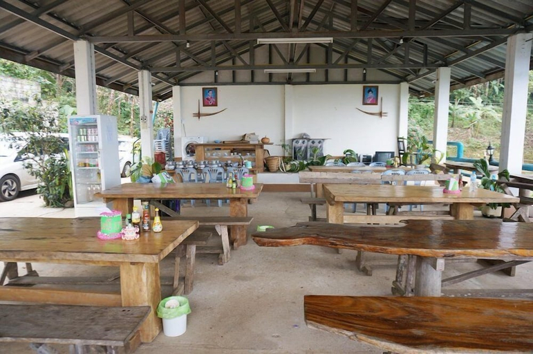 Food & Drinks, Phucheefah yodmanee Resort, Wieng Kaen