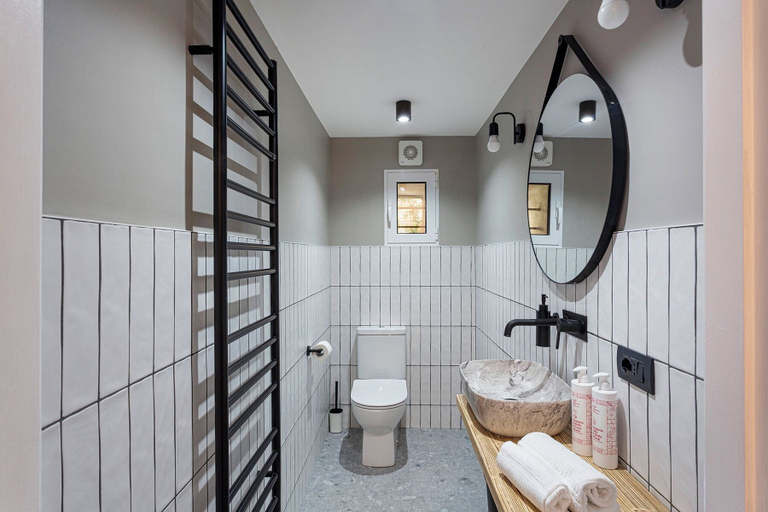 Bathroom 2, The Designer's Flat by Wonderful Italy, Genova