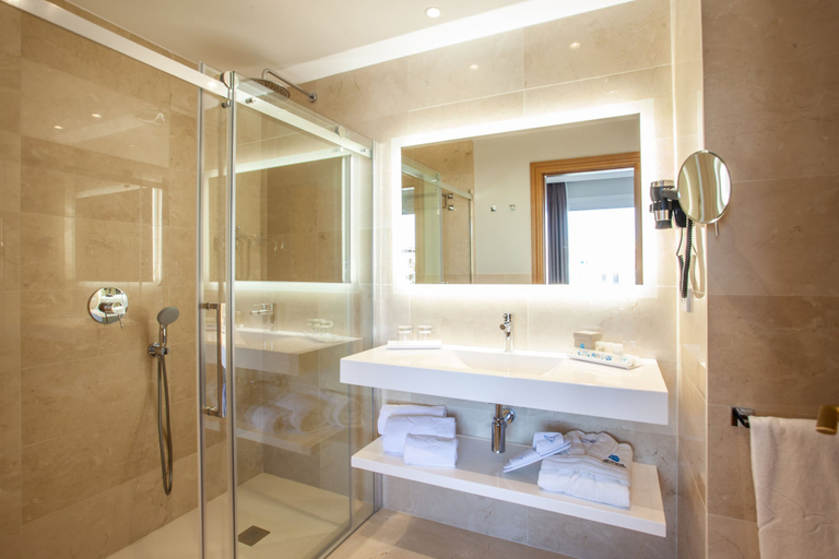 Bathroom 4, Grupotel Playa De Palma Suites And Spa, Baleares