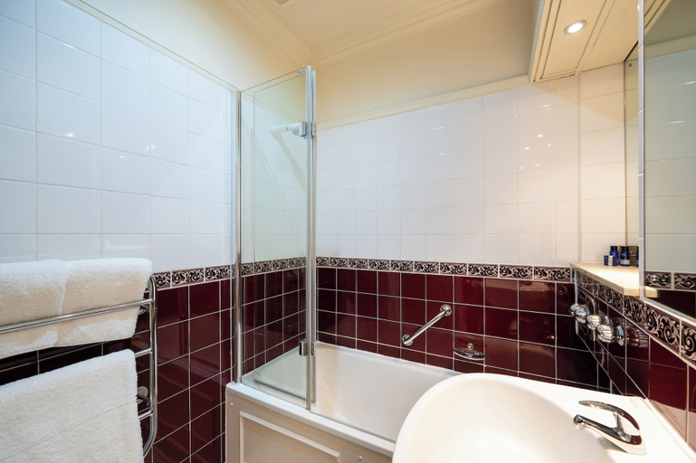 Bathroom 5, Open Arms Hotel, East Lothian