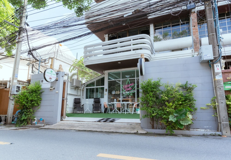 Exterior & Views 5, Ekkamai Buds & Beds - 420 Hostel, Wattana