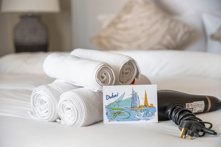 Room 4, Cozy 1-bedroom Apartment for 4 in Dubai Marina, Dubai