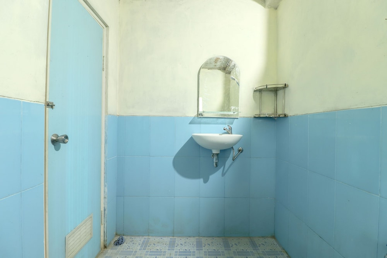 Bathroom 3, Jemakir Homestay, Kulon Progo