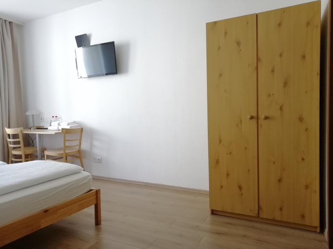 Bedroom 2, Hotel Hanseatic-garni, Wuppertal