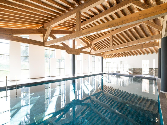 Pool 3, Apartment in Megeve Near Fornelet Cable Car, Haute-Savoie
