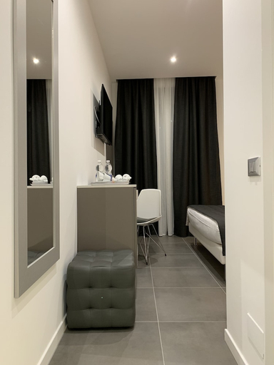 Bedroom 2, ApartHotel Bossi, Milano