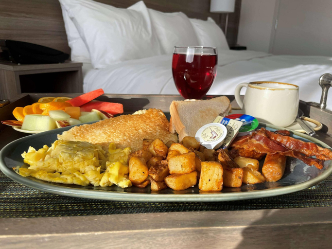 Food & Drinks 5, Radisson Hotel Kingswood Hotel Fredericton, NB, York