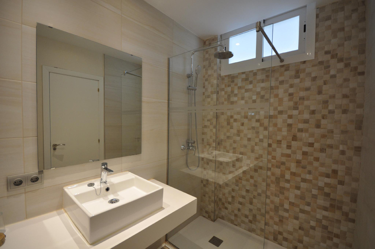 Bathroom 5, Houm Plaza Son Rigo, Baleares