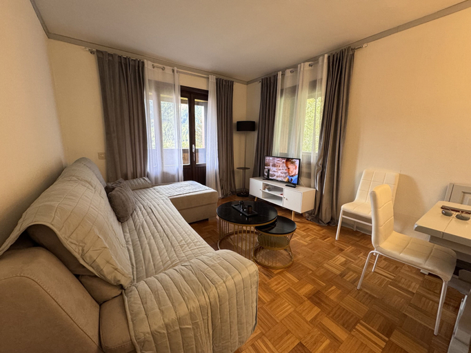 Room 5, 012 Trilocale Pinzolo, Trento
