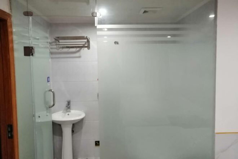 Bathroom 3, LianChen Hotel(Shenzhen North Railway Station), Shenzhen