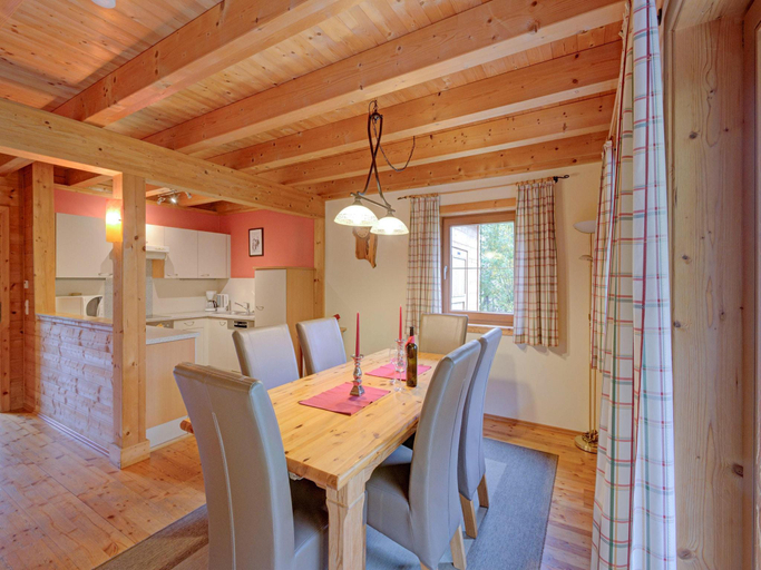 4, Holiday Village Wildschonau Traditional Chalet, Kufstein