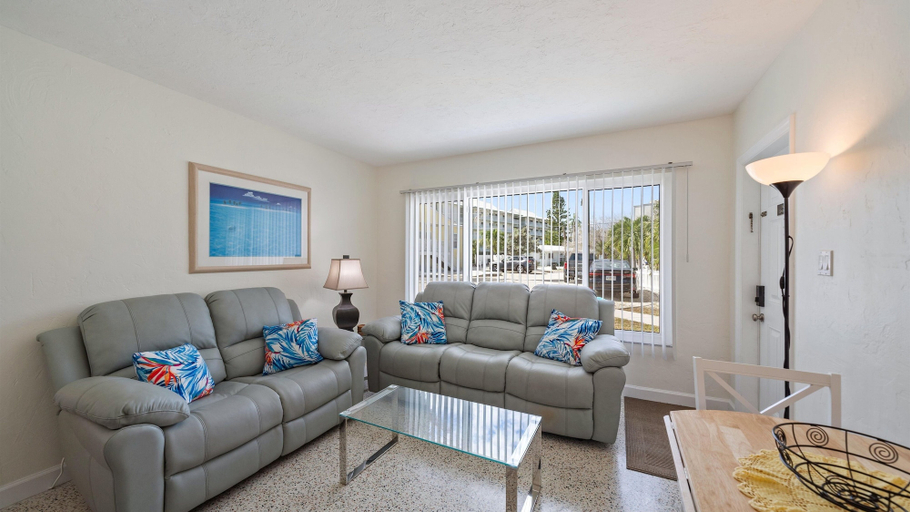 Living area 4, Siesta Treasure 4 Bedroom Home, Sarasota
