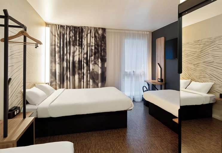Bedroom 3, B&B HOTEL Le Port- Marly St-Germain en Laye, Yvelines