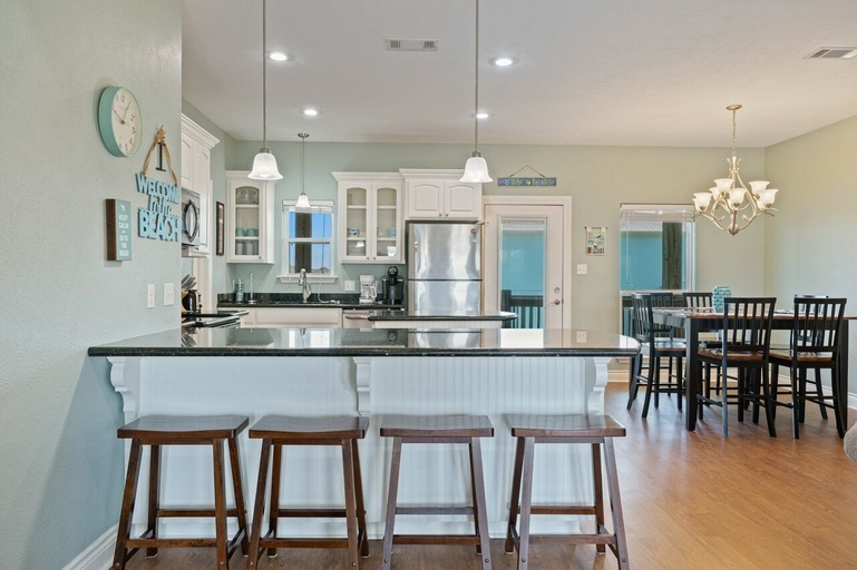 Private kitchen 5, Pelican Post 3 Bedroom Home, Galveston