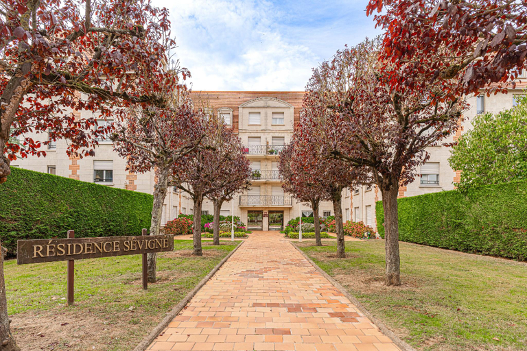 4, Renovated apartment sleeping 6 - pool and tennis, Calvados