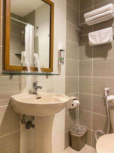 Bathroom 2, Majestic Hotel (formerly Octagon Mansion Hotel), Manila City