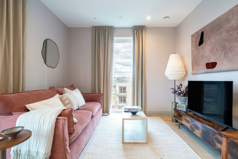 Room 4, Contemporary City Escape, London