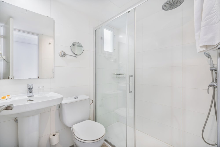 Bathroom 5, Apartamentos Habitat, Baleares