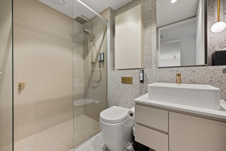 Bathroom 3, High-end 1-bed Pad in Braddon With Outdoor Dining, Canberra