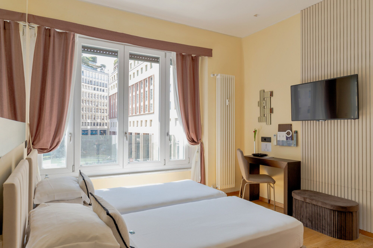 Bedroom 3, AH - Fashion District, Milano