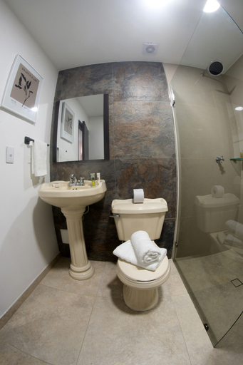 Shared bathroom 4, CASA HABITACIONAL M&C, Santiago de Cali