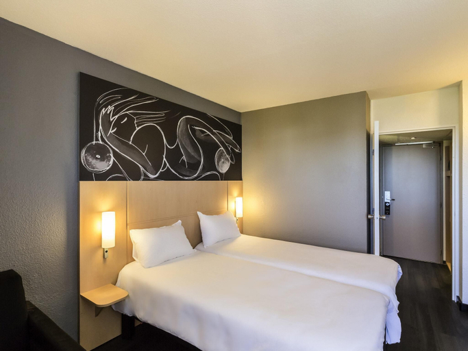 Bedroom 2, Hôtel ibis Beziers Est Mediterranee, Hérault
