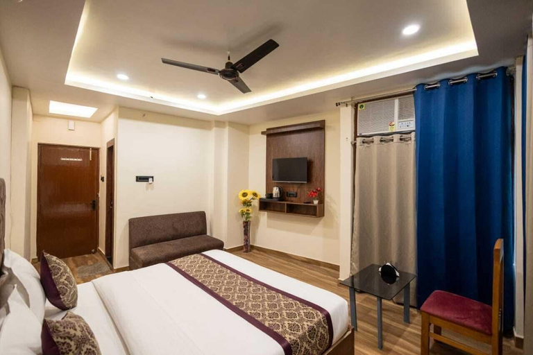 Room 5, Hotel Kamal Palace Lucknow, Lucknow