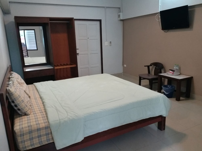 Bedroom 2, New Wanchai Hotel Pakchong, Pak Chong