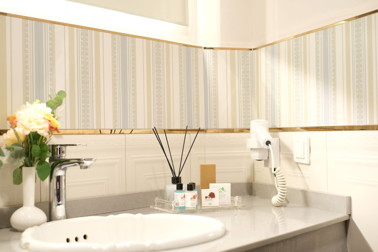 Bathroom 5, OTANTİK CLUB HOTEL & SPA, Nilüfer