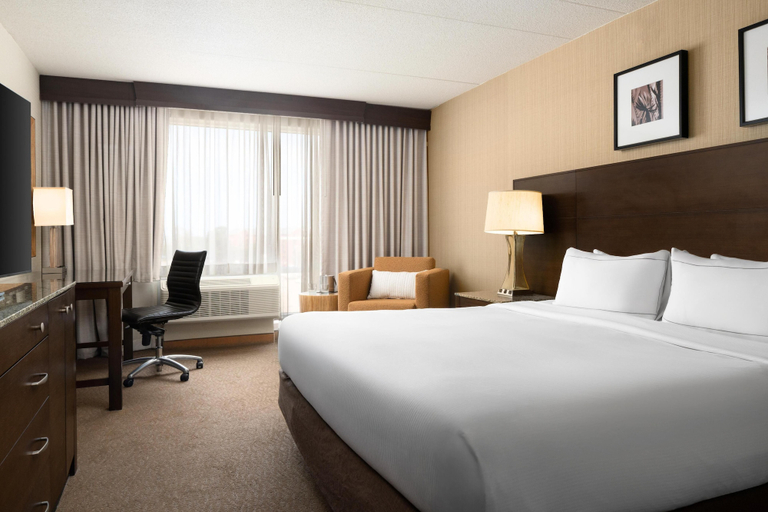 Bedroom 2, DoubleTree by Hilton Hotel Boston Bayside, Boston