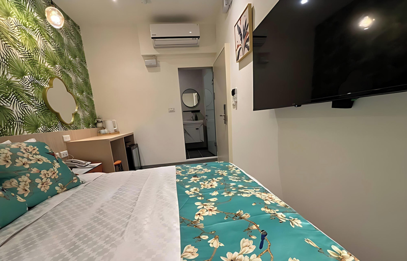 Bedroom 3, Ching Ching Hotel, Pingtung