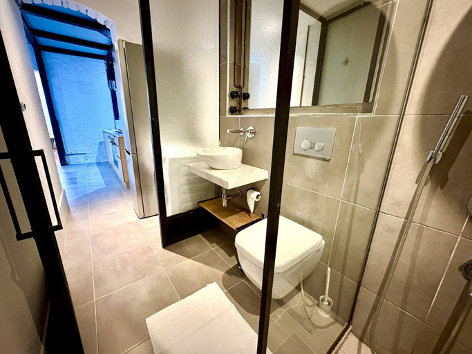 Room 5, Galata Port Flats Chakra 1, Beyoğlu