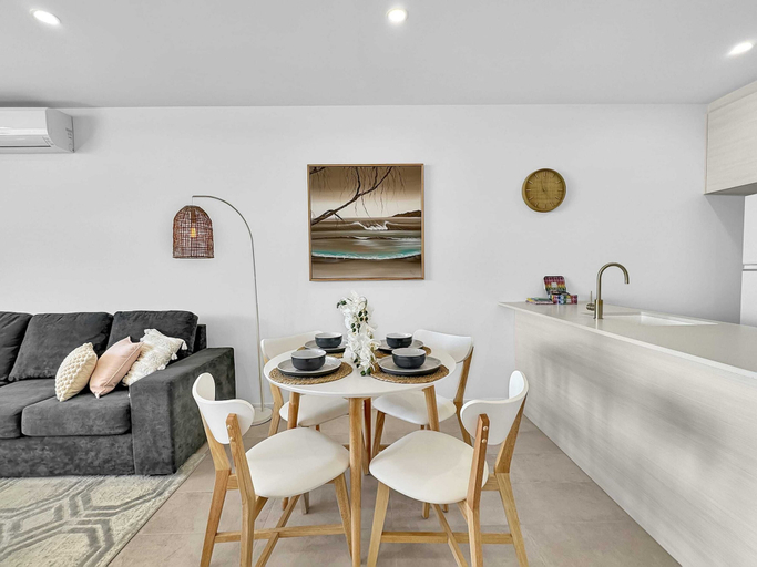 Dining 4, Modern 1-bedroom Apt With Sweeping Water Views, Eurobodalla