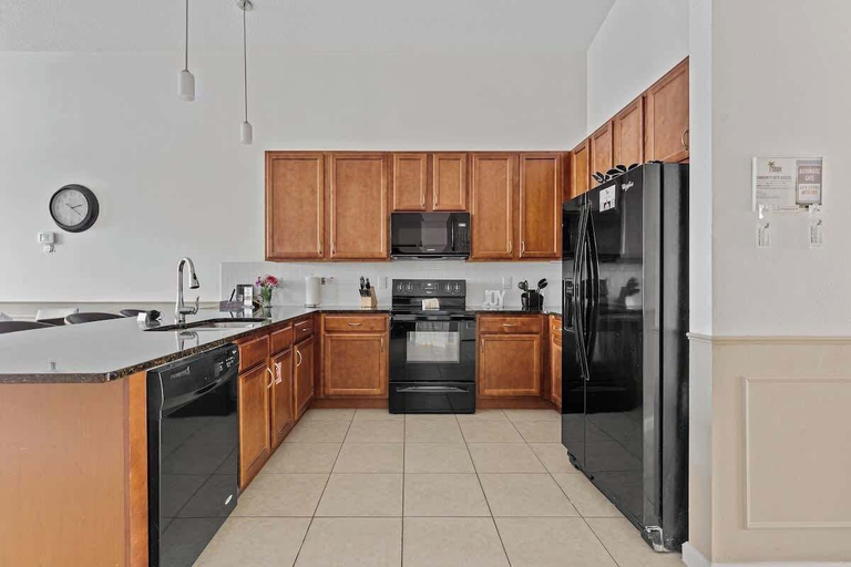 Others 5, Ground Floor Gathering up to 9 Guests Bl387, Osceola