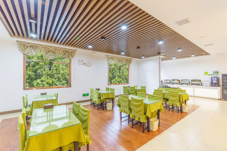Food & Drinks 4, GreenTree Inn Huangshi Huahu Development Zone Daquan Road, Huangshi