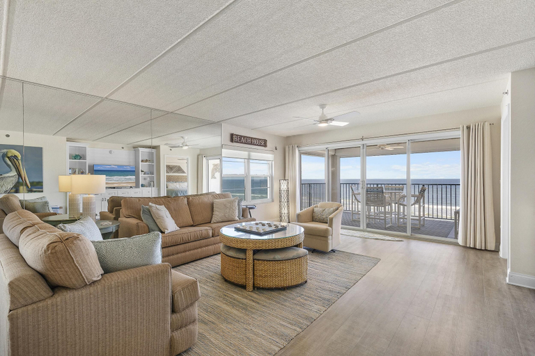 Living area 4, Sandcastle 401, Volusia