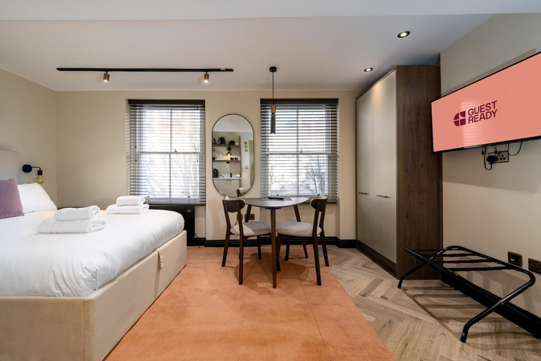 Room 5, Guestready - The Euston Hotel, London
