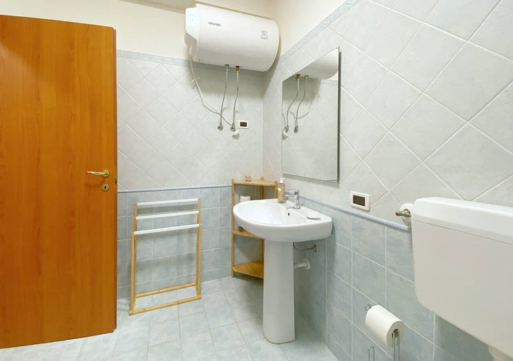Bathroom 2, Solemar Sicilia - Villa Alma, Palermo