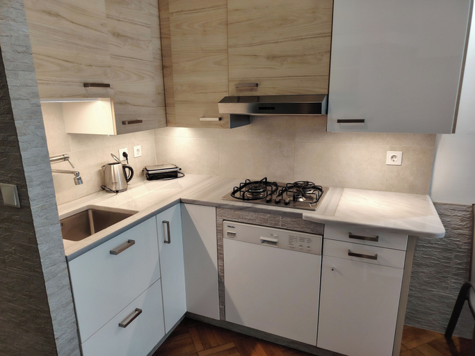 Private kitchen 5, Apartment - Sleeps 8 - Balcony - Parking, Central Macedonia