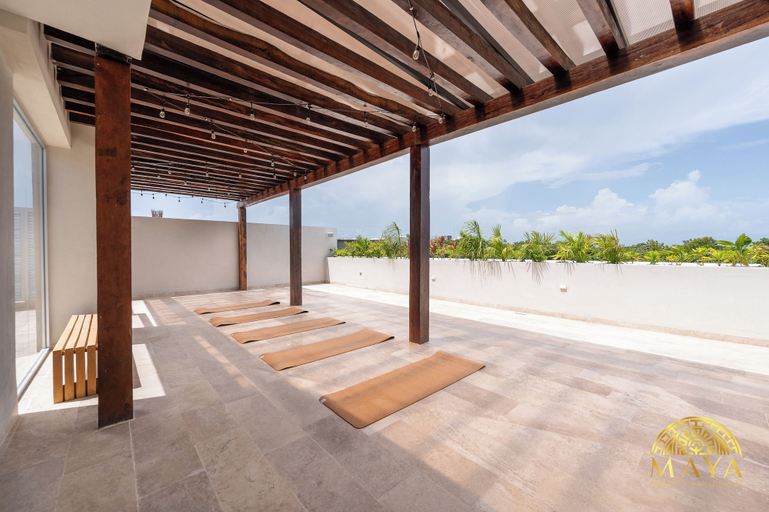 Rooftop terrace 2, NHOA 111A 2BR Condo Pool access, Cozumel