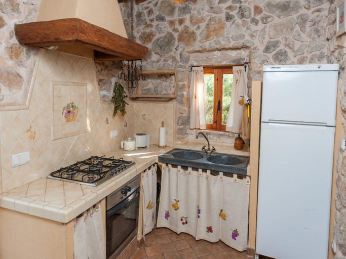 5, Casa De Piedra - Villa With Private Pool, Baleares