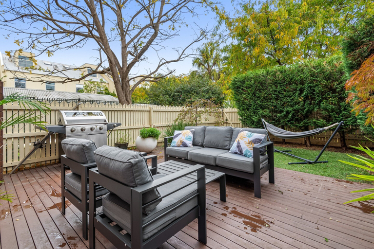 Terrace/patio, Perfect 2-bed Inner-city Home With Pool & BBQ Area, Melbourne