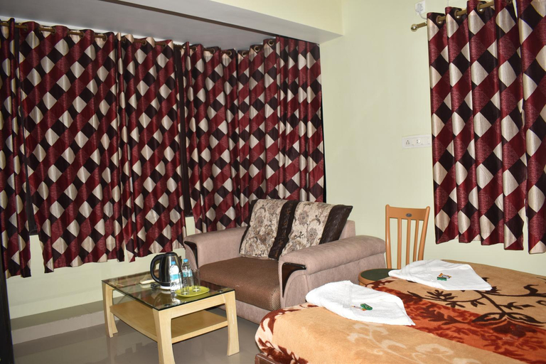 Bedroom 2, Hotel Sakura House, Gaya